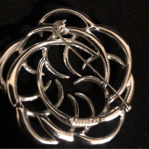 Sara Hon silvertone brooch. 1980-89 2” X 2” excellent condition